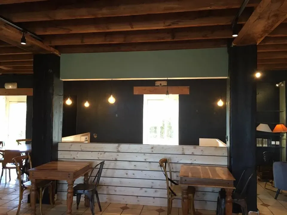 bar